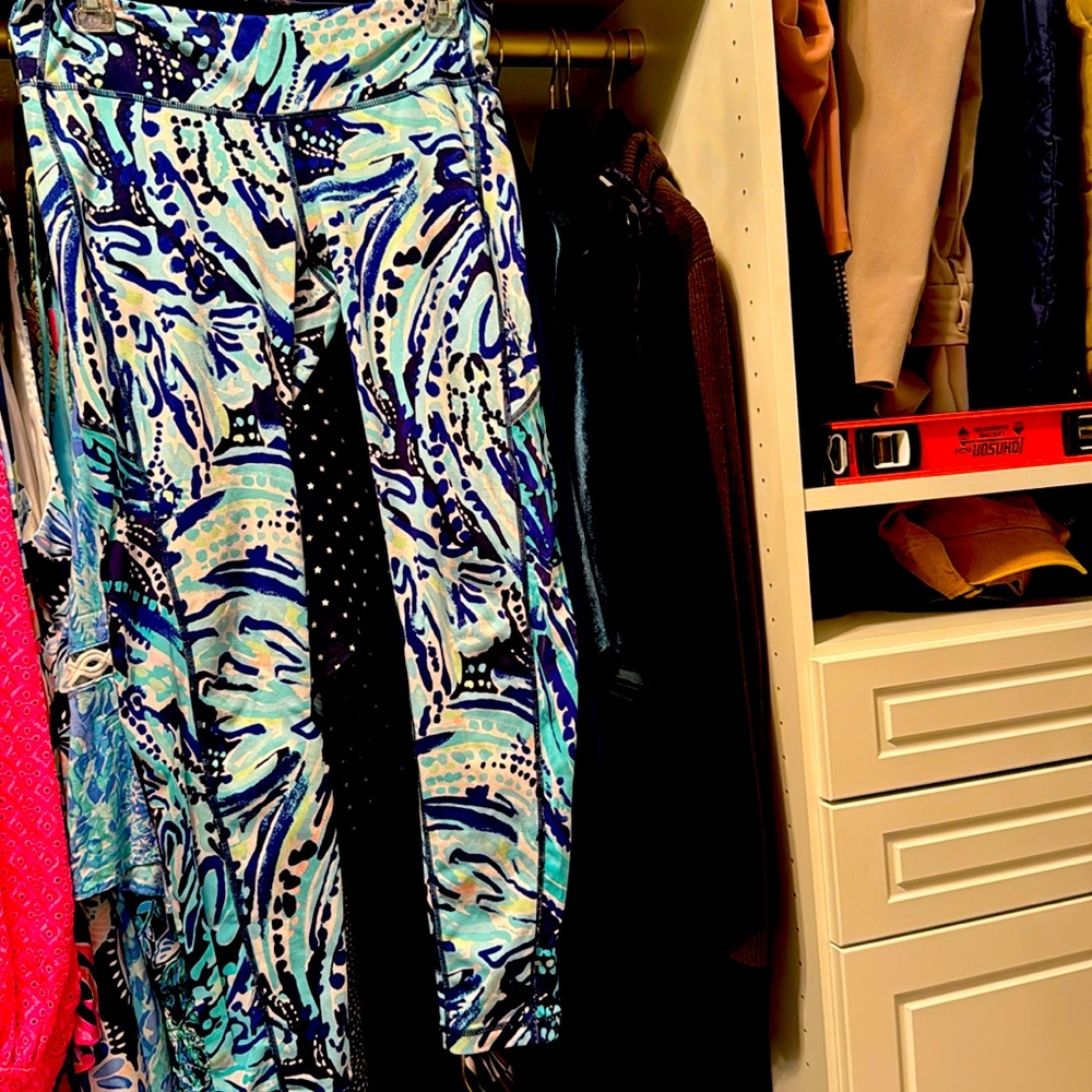 Beautiful blues and blacks leggings